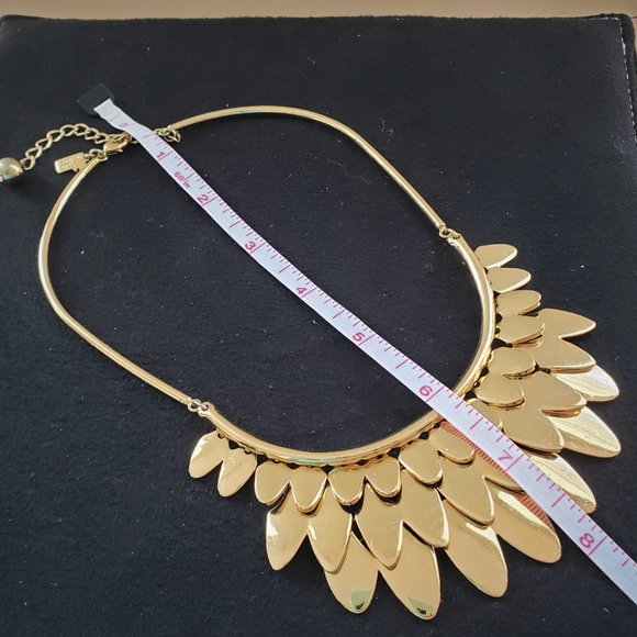 Kate Spade Fancy Flock Gold Feather Statement Necklace! - Picture 10 of 16